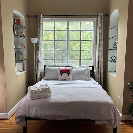 The Orange House Apartment Washington Bagian luar foto